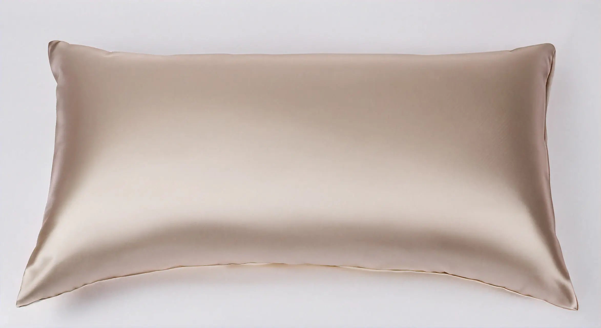 Les 7 Meilleurs Oreillers en Soie pour un Sommeil de Luxe et Confortable StudioSoie