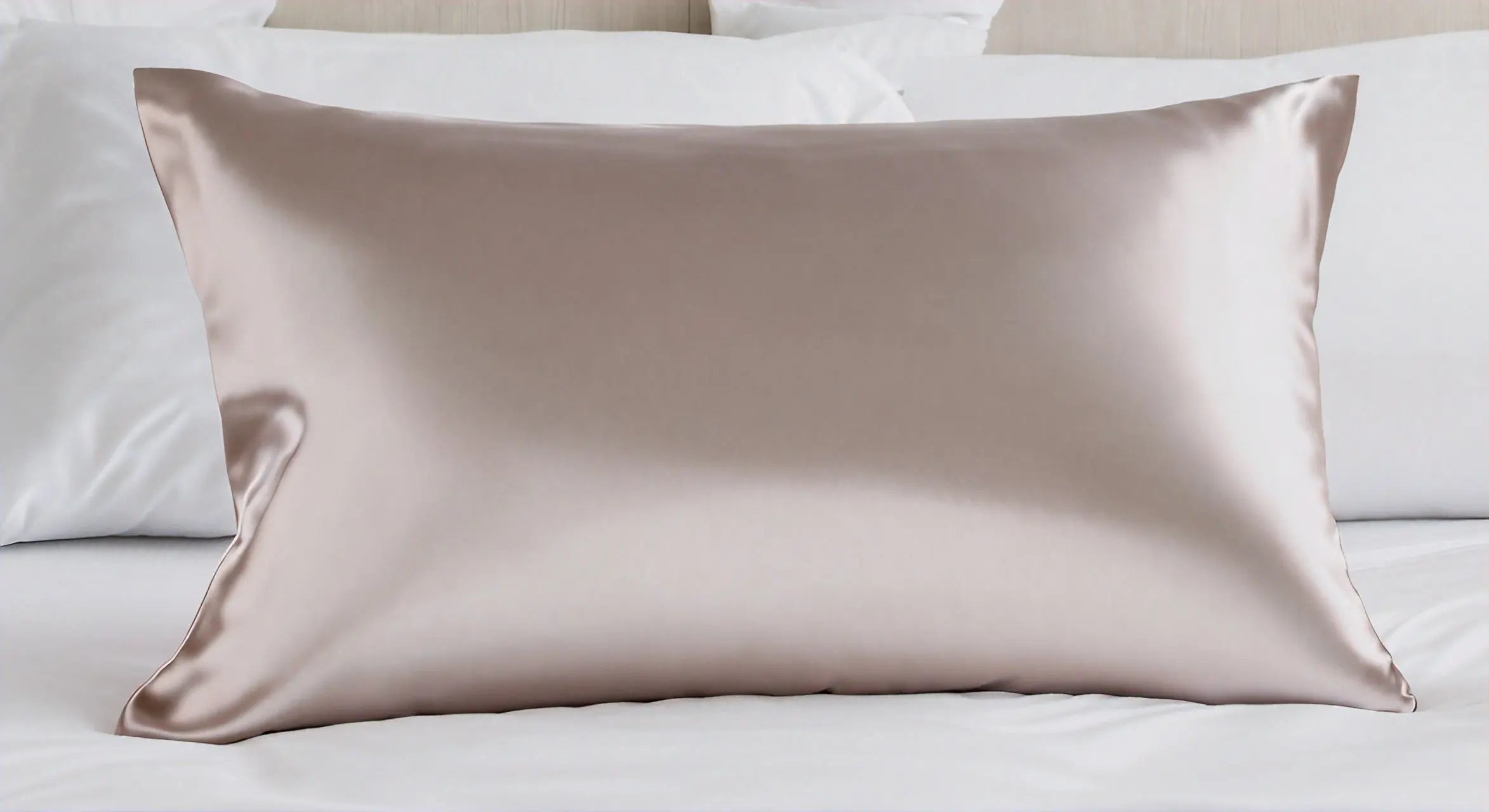Les Bienfaits de la Taie d'Oreiller en Soie pour un Sommeil de Qualité StudioSoie