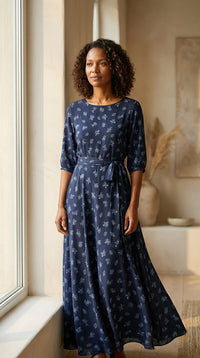 Robe Longue en Double Georgette de Soie — Épaules Dénudées Ceinturée Femme — silhouette entière | StudioSoie