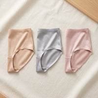 Lot de 3 culottes en soie de mûrier taille basse femme - coloris Trio · Nude, Argent, Camée | StudioSoie