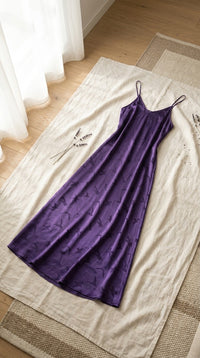 Robe longue en soie 93% imprimé fleuri — à plat sur lin | StudioSoie