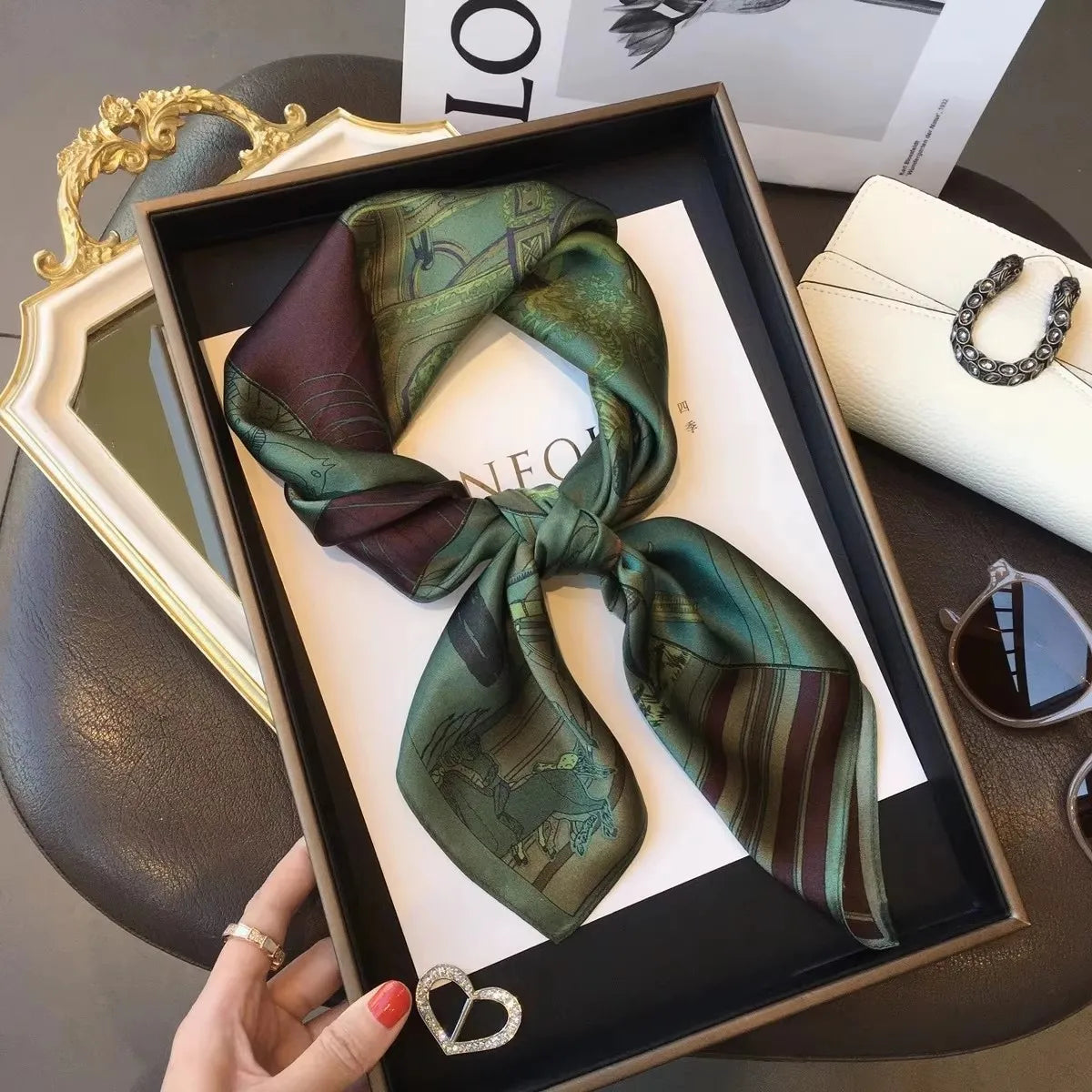 Foulard Carré en Soie Naturelle 65 cm - Accessoire Luxe 100% Soie de Mûrier - StudioSoie