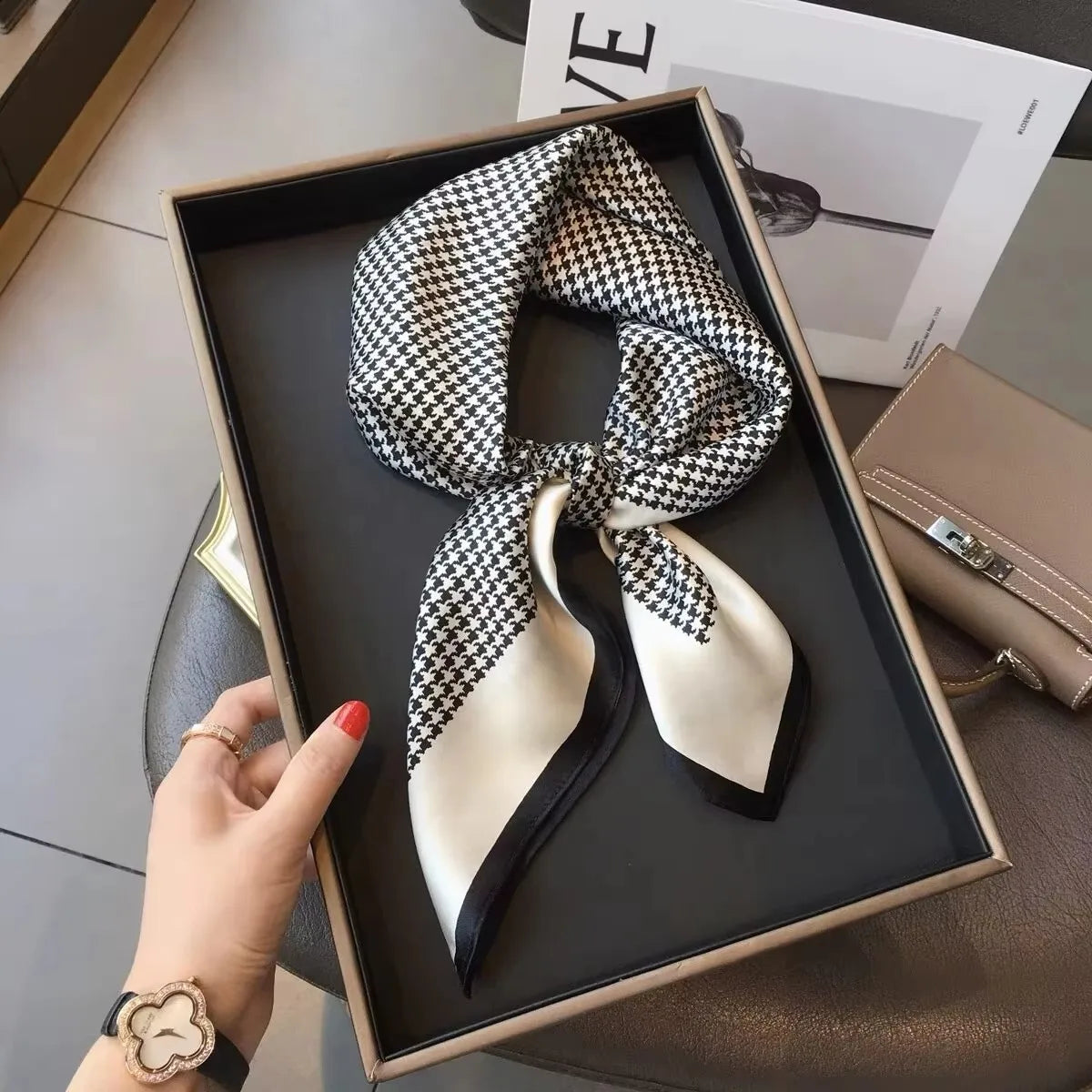 Foulard Carré en Soie Naturelle 65 cm - Accessoire Luxe 100% Soie de Mûrier - StudioSoie