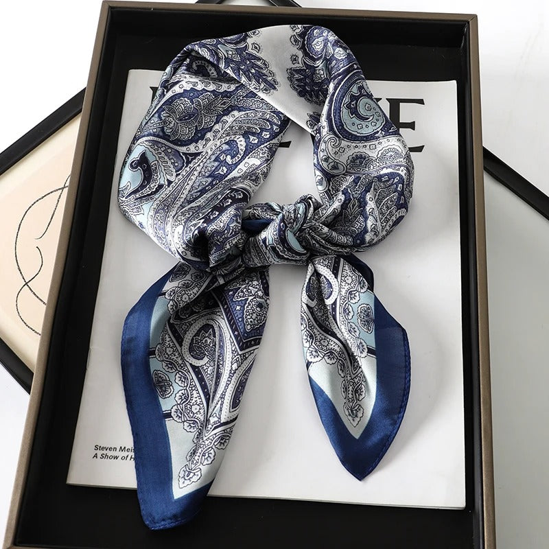 Foulard en Satin de Soie Luxueux - StudioSoie