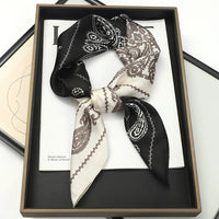 Foulard en Satin de Soie Luxueux - StudioSoie
