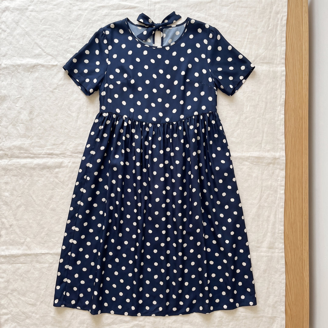 Robe longue en soie de mûrier – Marine à Pois
