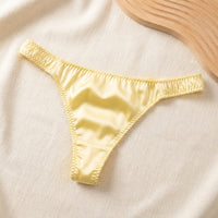 Світло-жовтий