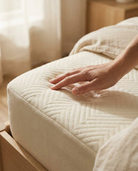 Texture matelassée du surmatelas mémoire de forme - StudioSoie